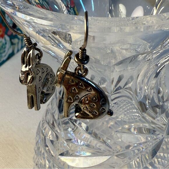 Laurel Burch Silver rabbit Animal vintage Charm Earrings - Picture 4 of 6